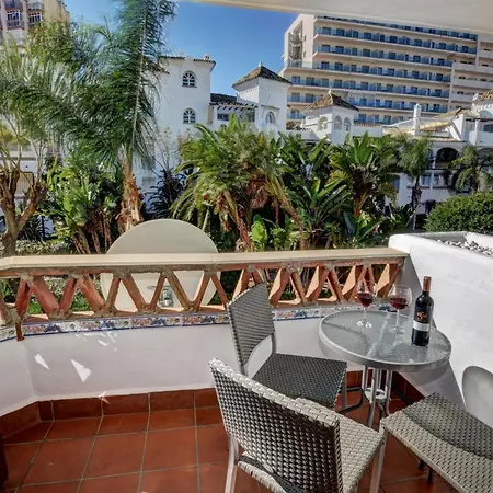 Timon Ii, Luxury 3 Bedroom Beachside Holiday home Benalmadena
