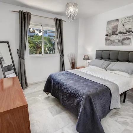 Holiday home Timon Ii, Luxury 3 Bedroom Beachside *